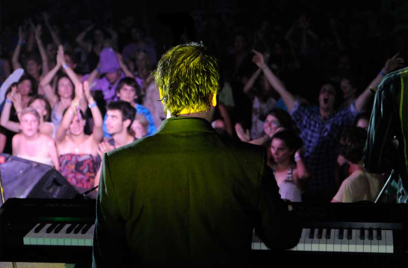 Dave Spicer playing the piano